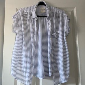 American Eagle short sleeved button up